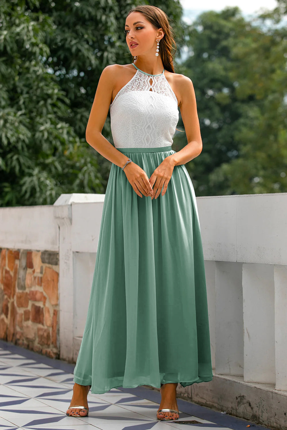 Flowing Fitted Full-Length Maxi Dress with Halter Neck for Women