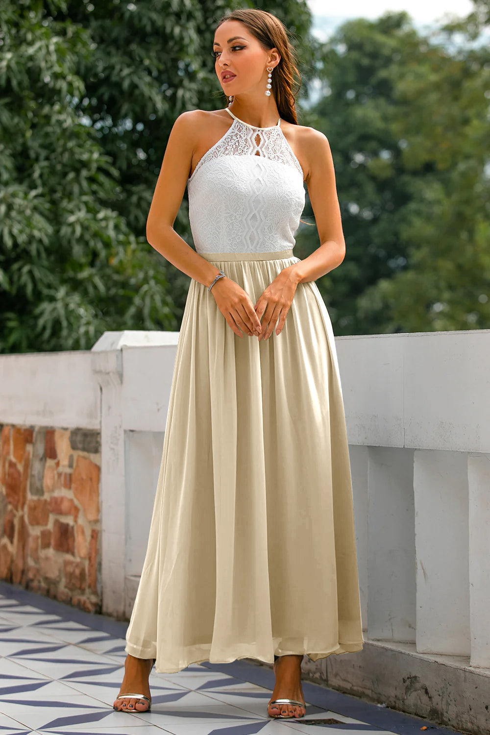 Flowing Fitted Full-Length Maxi Dress with Halter Neck for Women
